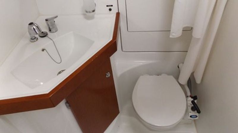 Beneteau Oceanis 50 | In Compliance