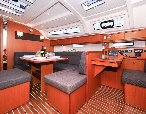 Bavaria Cruiser 41 | Morellina