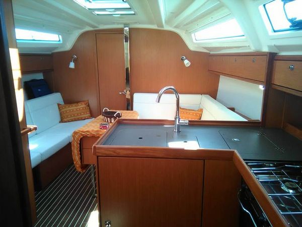 Bavaria Cruiser 37 | Takis 2