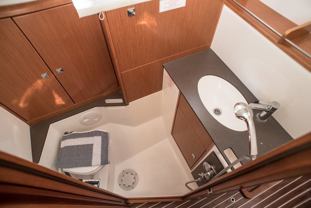 Bavaria Cruiser 37 | Takis 2