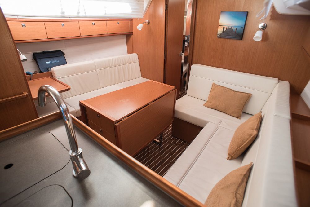 Bavaria Cruiser 37 | Takis 2