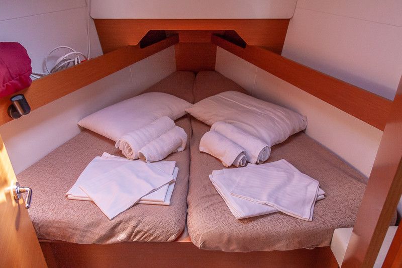 Jeanneau Sun Odyssey 349 | Dimitra