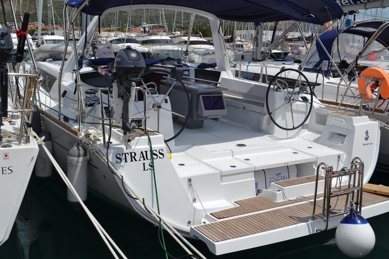 Beneteau Oceanis 45 | Strauss