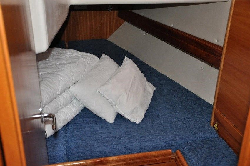 Bavaria Cruiser 37 | Orange 4 You