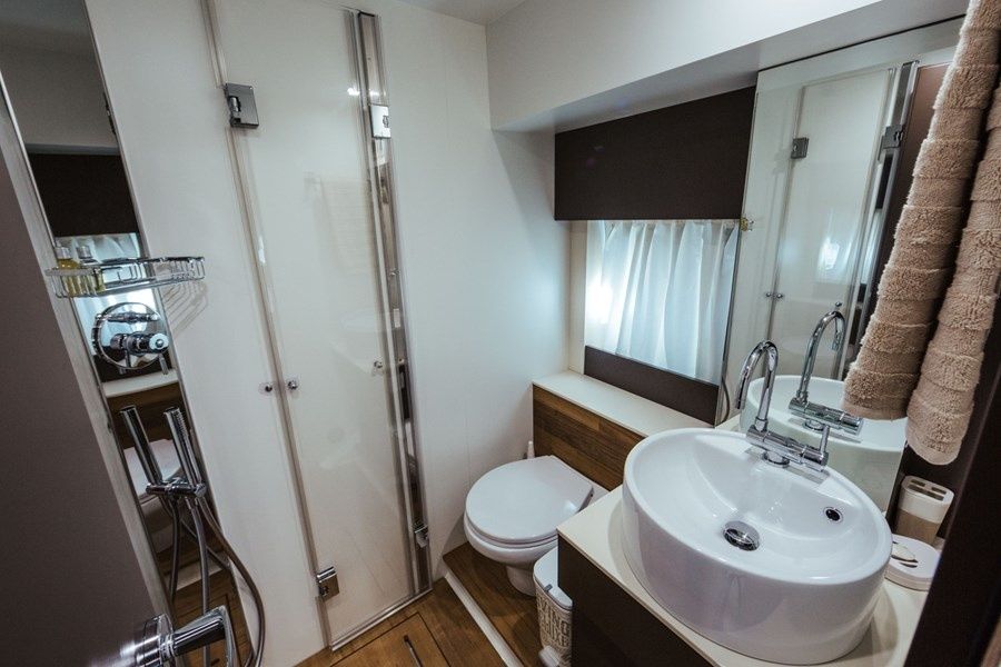 Cranchi M44 | Brown Sugar