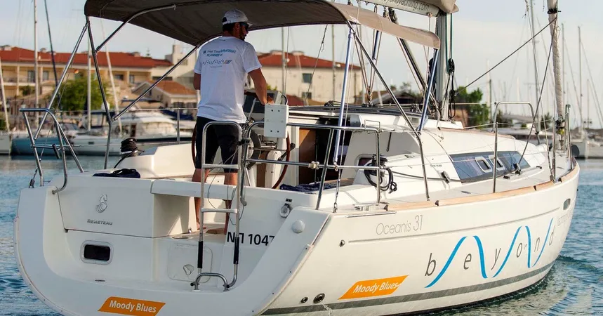 Beneteau Oceanis 31 | Moody Blues1