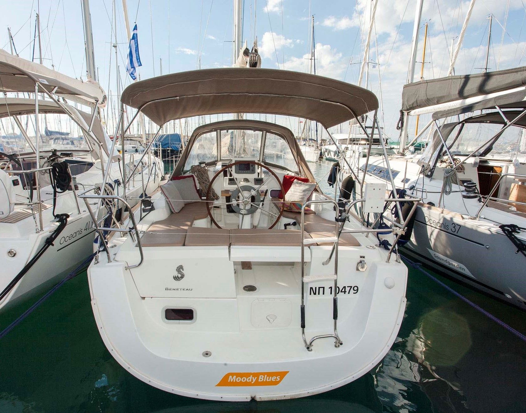 Beneteau Oceanis 31 | Moody Blues