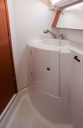 Beneteau Oceanis 31 | Moody Blues