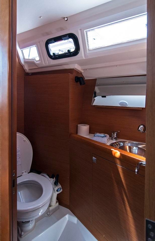 Jeanneau Sun Odyssey 349 | Adria Moon