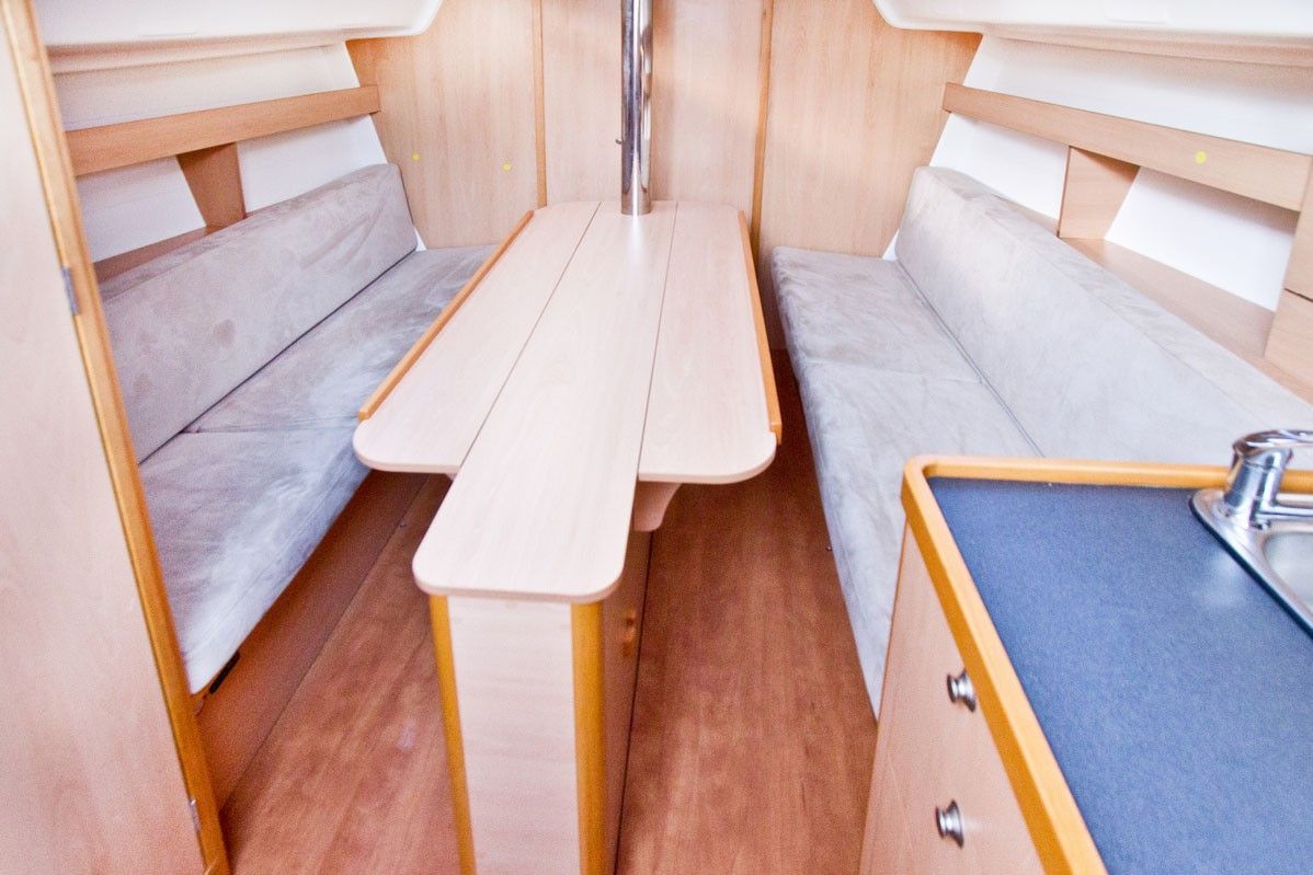 Delphia 33 MC | Czarny Kruk