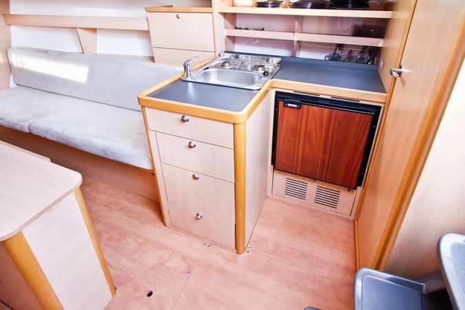 Delphia 33 MC | Czarny Kruk