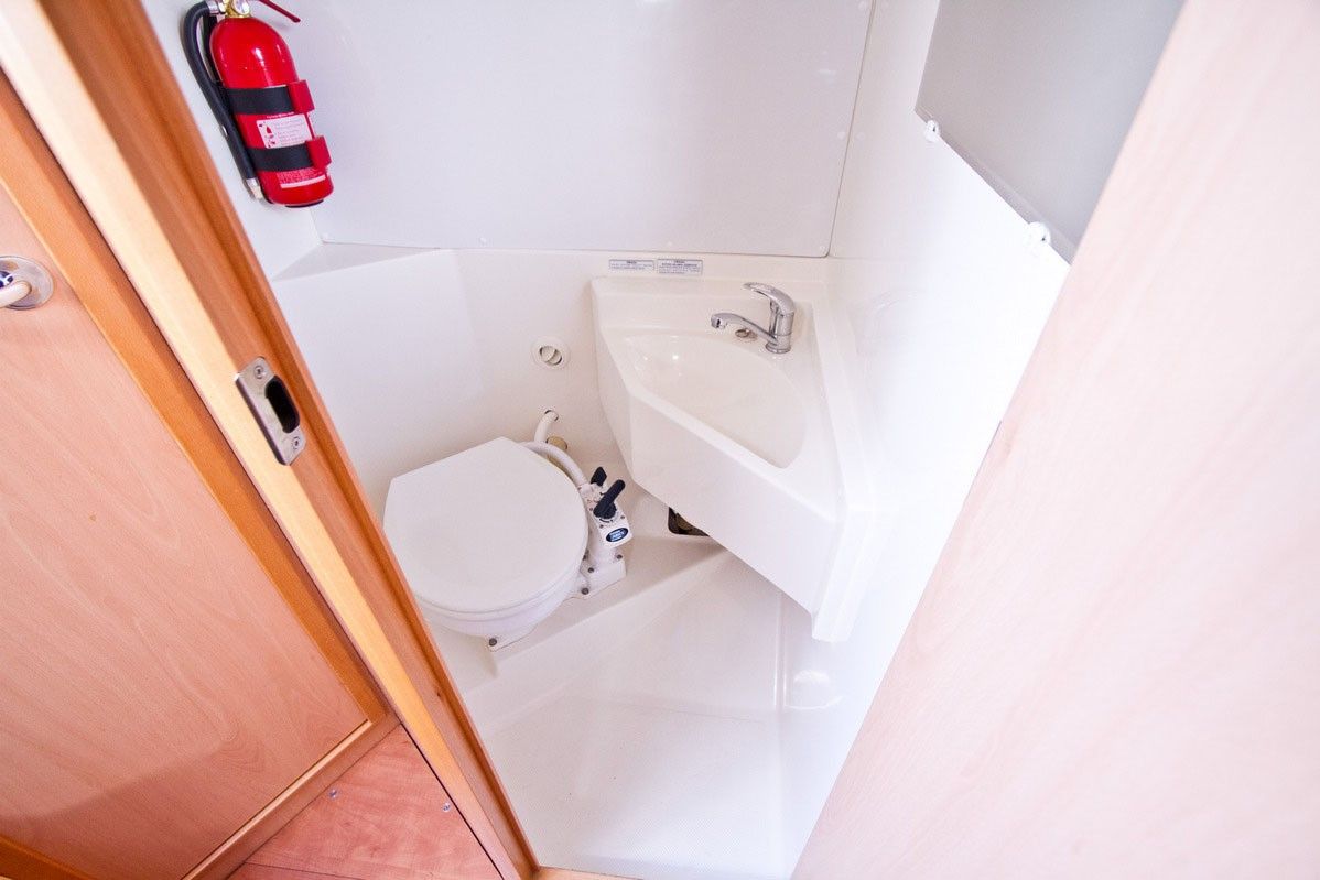 Delphia 33 MC | Czarny Kruk