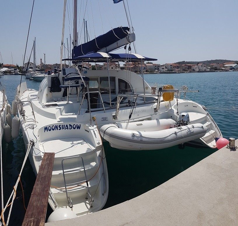 Lagoon 380 | Moonshadow