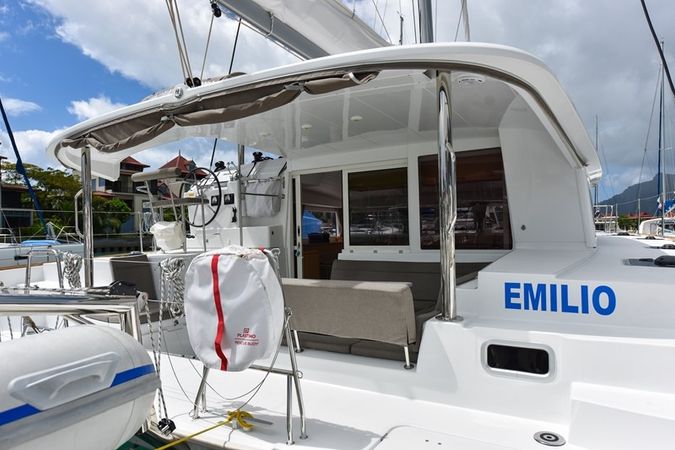 Lagoon 400 S2 | Emilio