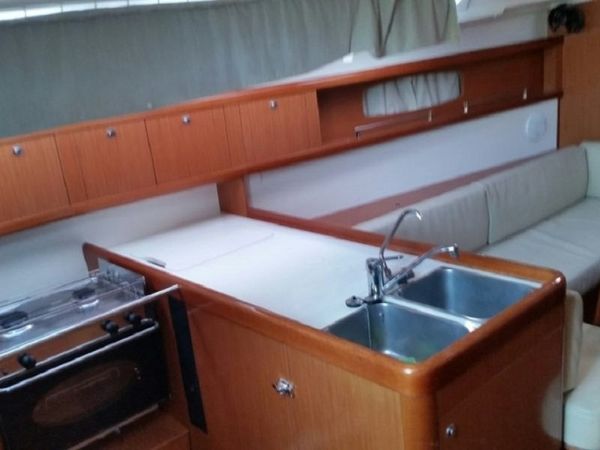 Jeanneau Sun Odyssey 37 | Loxley B