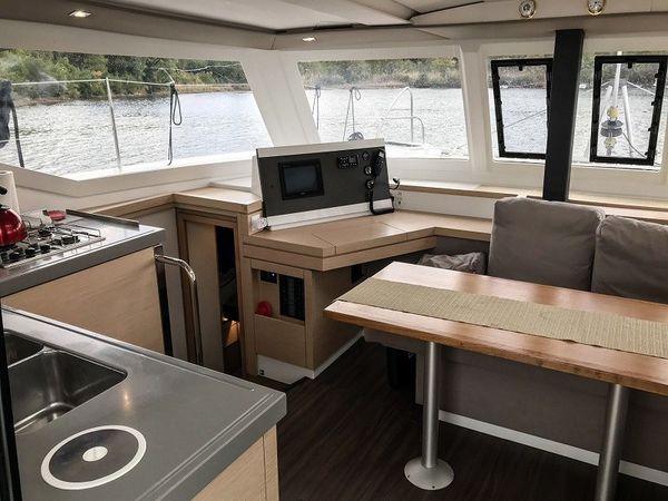 Fountaine Pajot Lucia 40 | Mawimbi