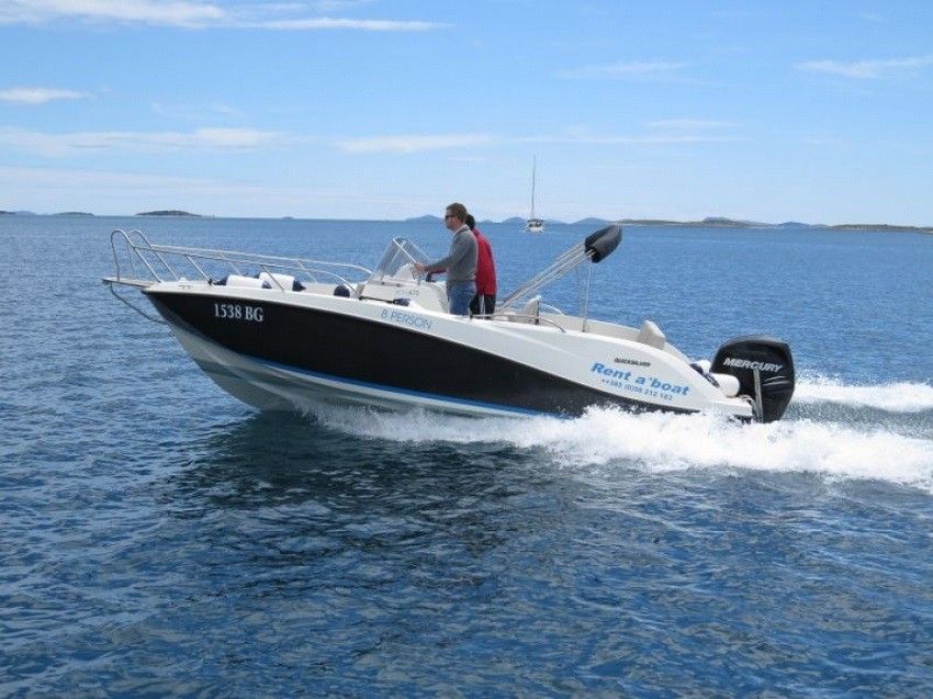 Quicksilver 675 | Quicksilver Sundeck