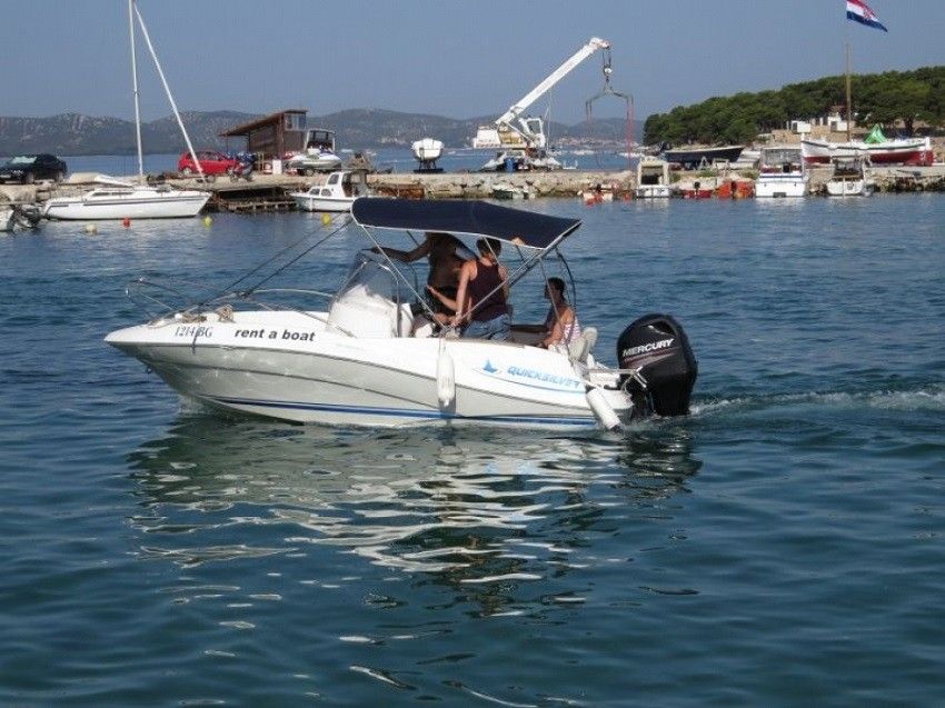 Quicksilver 555 | Quicksilver Commander 1