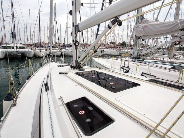 Bavaria Cruiser 37 | Samsara