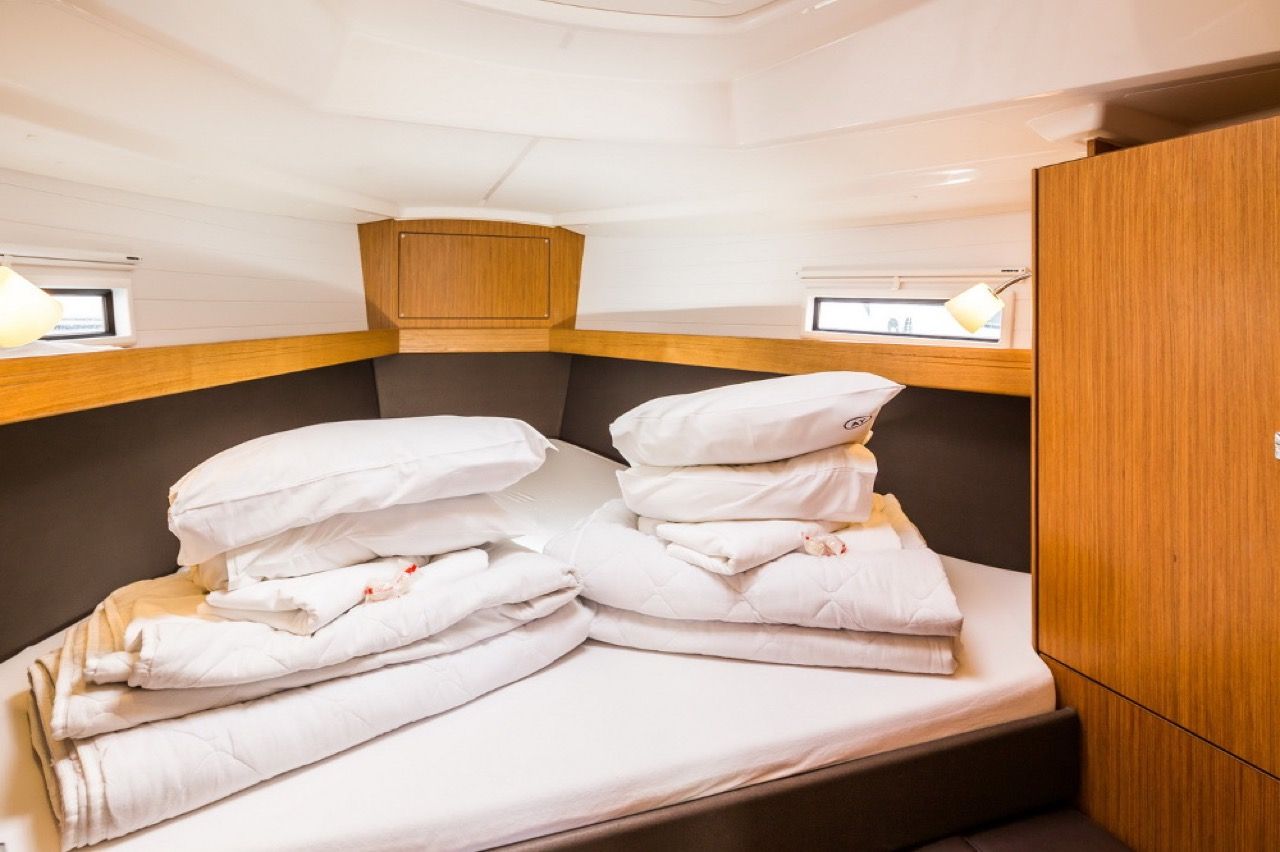 Bavaria Cruiser 37 | Samsara