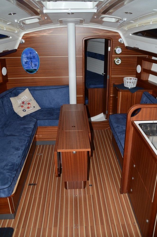 Delphia 33 | Arctic Babe