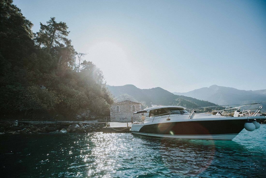 Faeton Moraga 1180 | Anemoessa