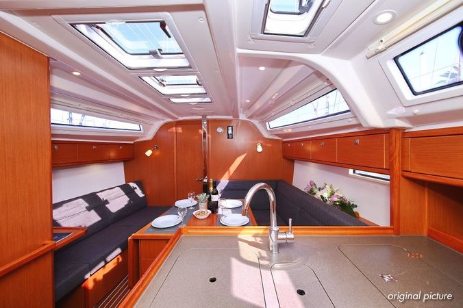 Bavaria Cruiser 37 | Malo Angeline