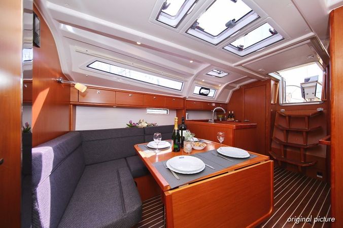 Bavaria Cruiser 37 | Malo Angeline