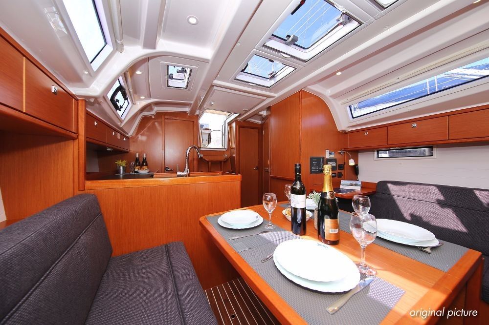 Bavaria Cruiser 37 | Malo Angeline