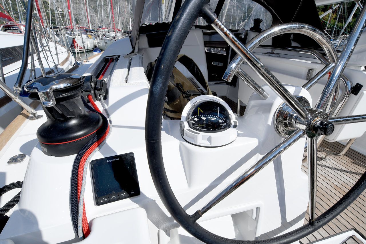 Jeanneau Sun Odyssey 419 | Kiss Kiss