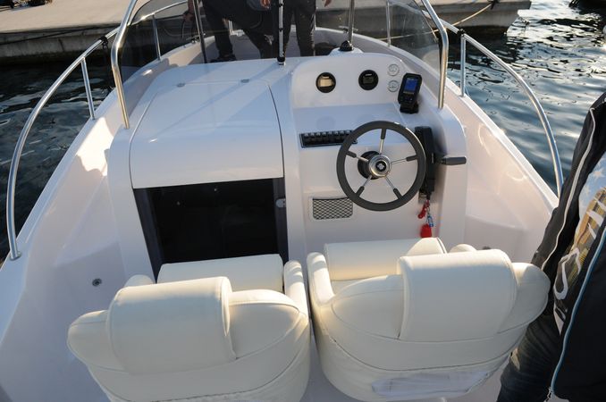 Elan 650 | Cabin 1