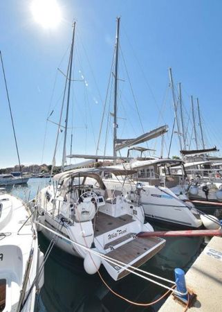 Bavaria Cruiser 37 | White Pearl