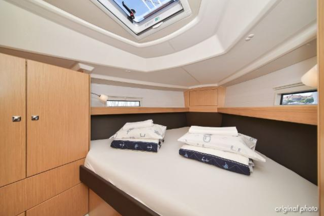 Bavaria Cruiser 37 | White Pearl