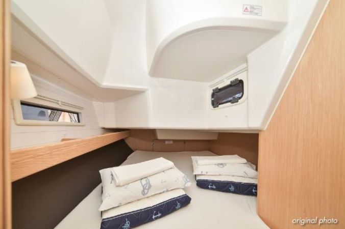 Bavaria Cruiser 37 | White Pearl