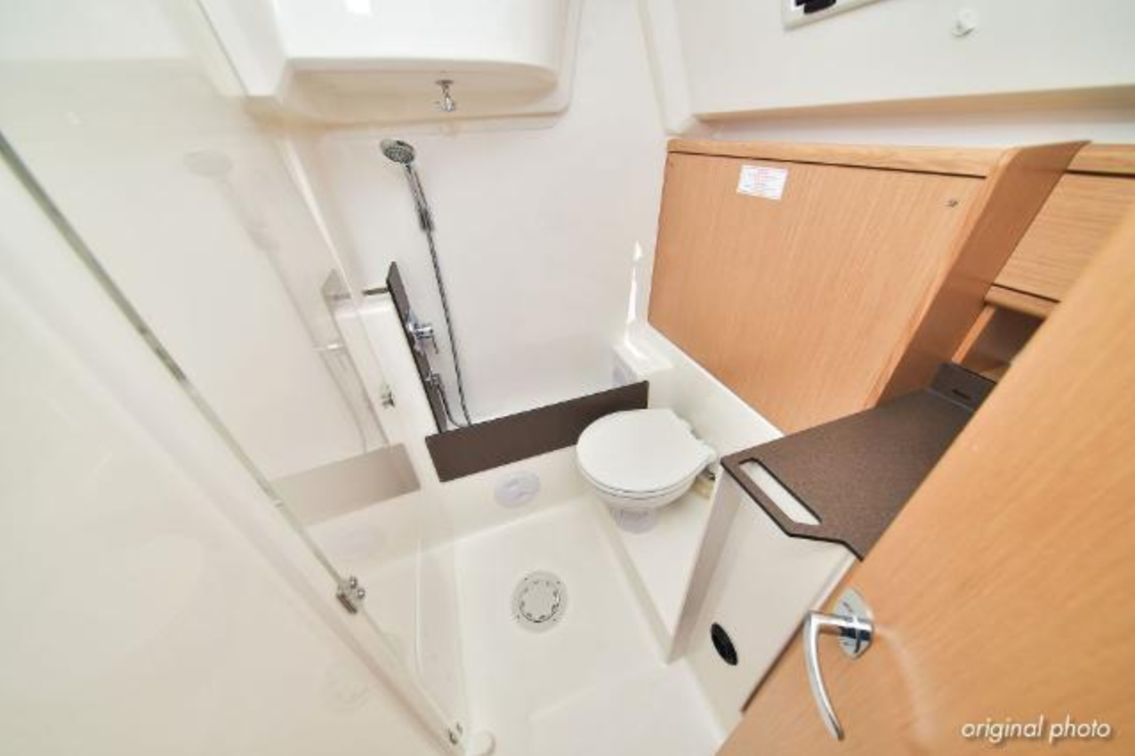 Bavaria Cruiser 37 | White Pearl