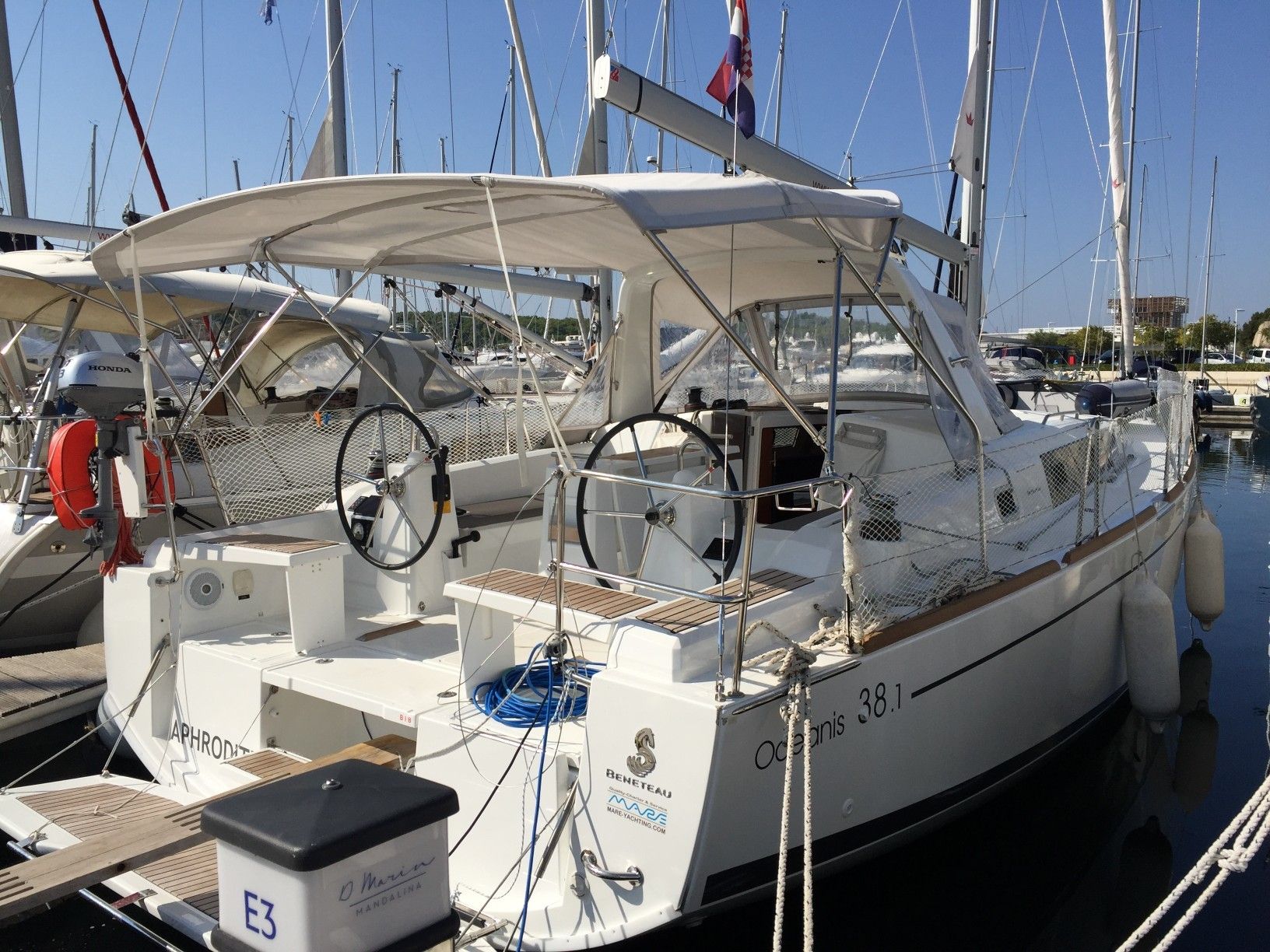 Beneteau Oceanis 38 | Aphrodite