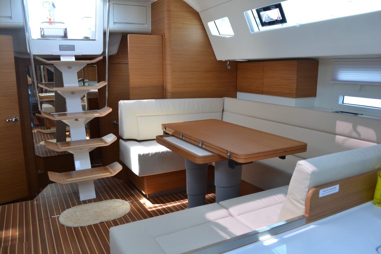 Elan 50 Impression | Lazy Days