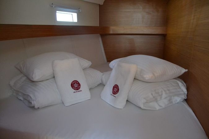 Elan 50 Impression | Lazy Days