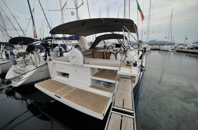 Dufour 520 GL | Greenleaf