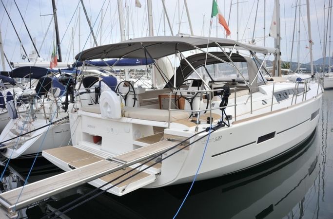 Dufour 520 GL | Greenleaf