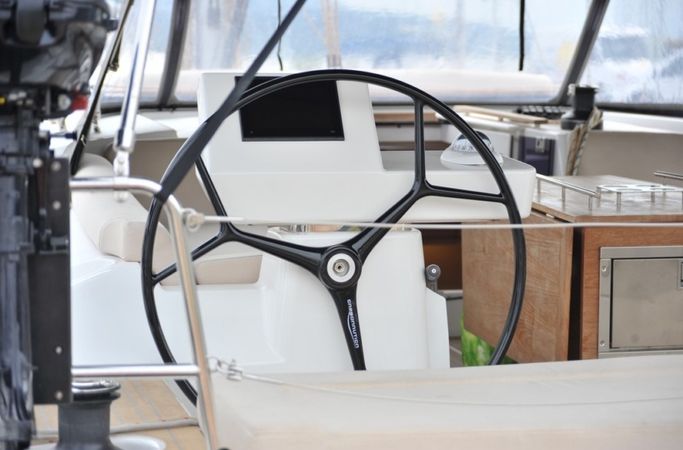 Dufour 520 GL | Greenleaf