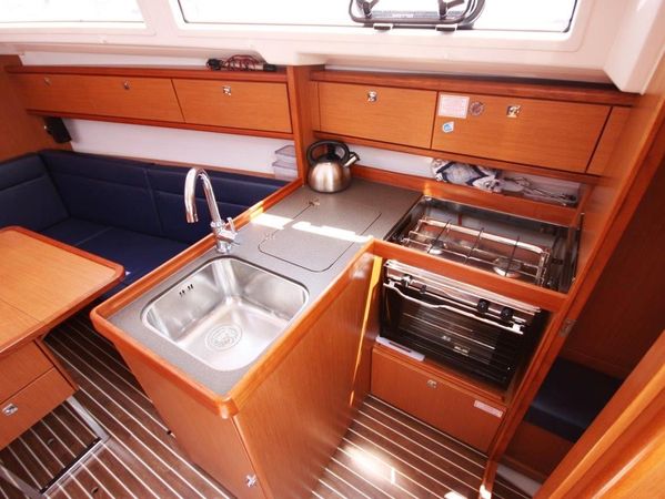 Bavaria Cruiser 33 | Fei Jian
