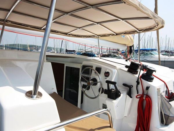 Fountaine Pajot Mahe 36 | Happy Eva