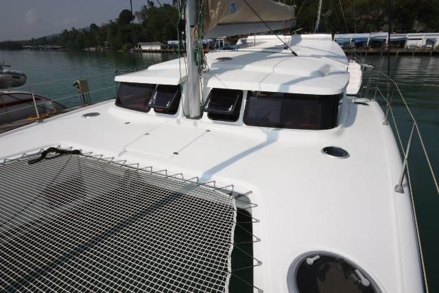 Fountaine Pajot Mahe 36 | Happy Eva