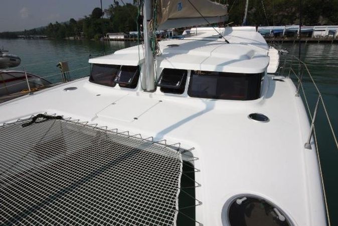 Fountaine Pajot Mahe 36 | Happy Eva