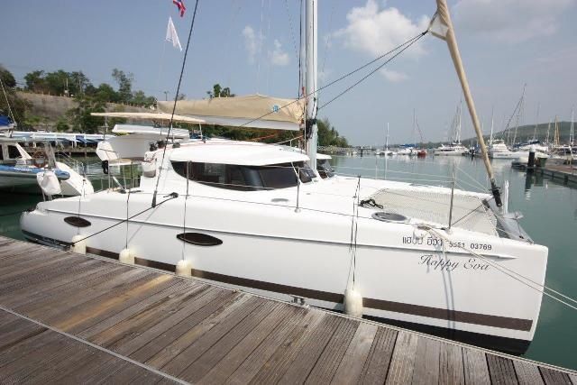 Fountaine Pajot Mahe 36 | Happy Eva
