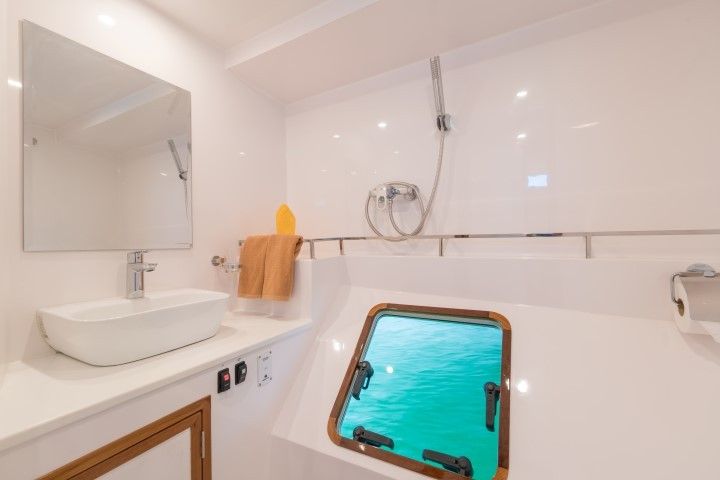 Island Spirit 41 | Vesna