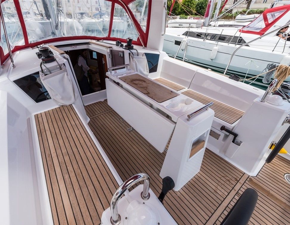 Beneteau Oceanis 35 | Bela