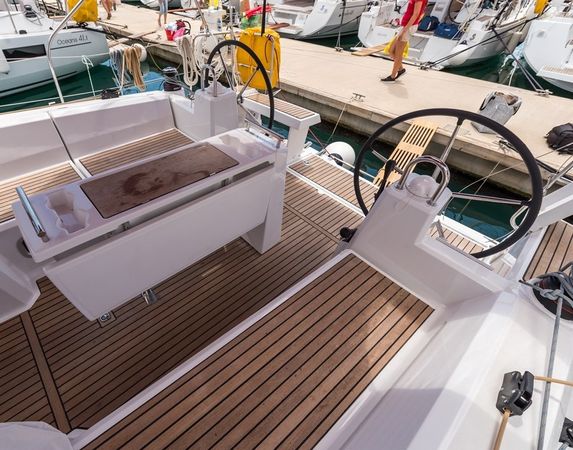 Beneteau Oceanis 35 | Bela