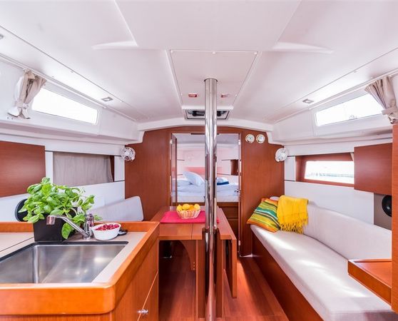 Beneteau Oceanis 35 | Bela